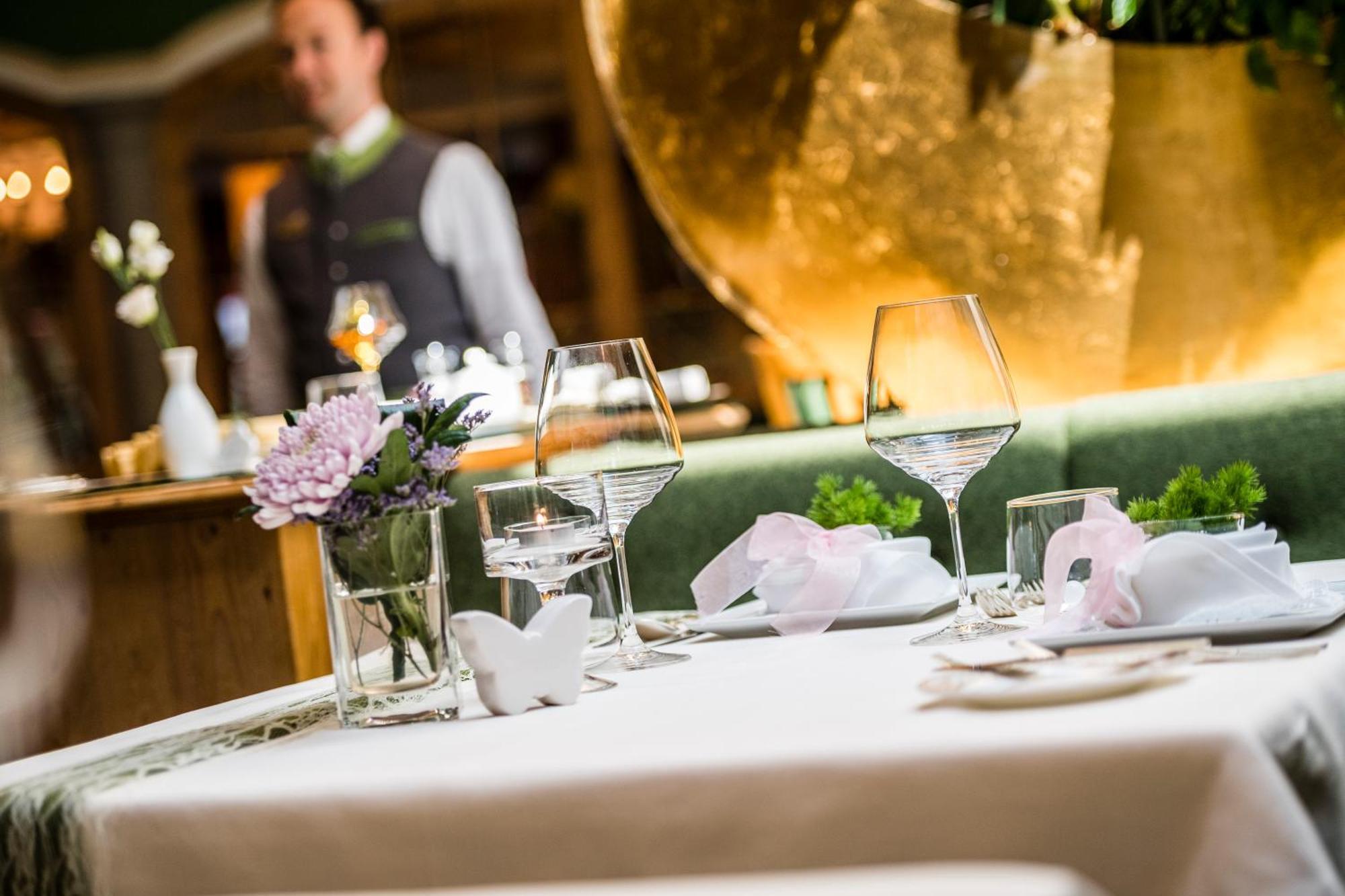 Mirabell Dolomites Hotel - Luxury Ayurveda & Spa Olang Exterior photo